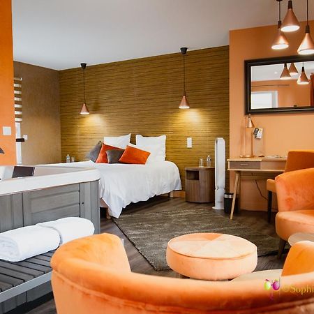 L'Hostellerie D'Acquigny エクステリア 写真