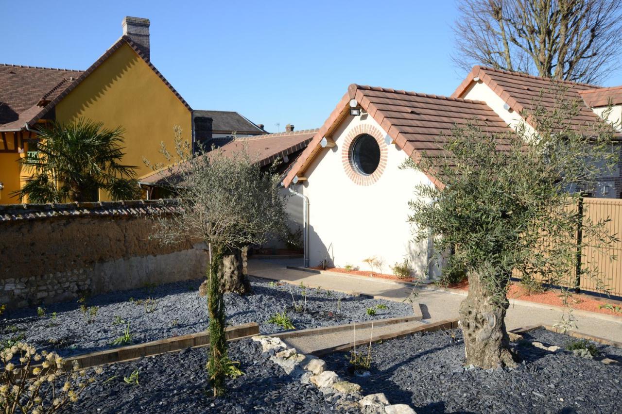 L'Hostellerie D'Acquigny エクステリア 写真