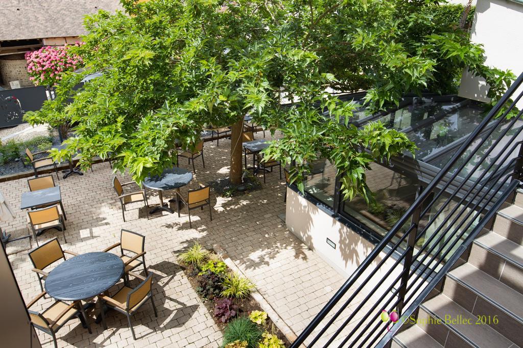 L'Hostellerie D'Acquigny エクステリア 写真
